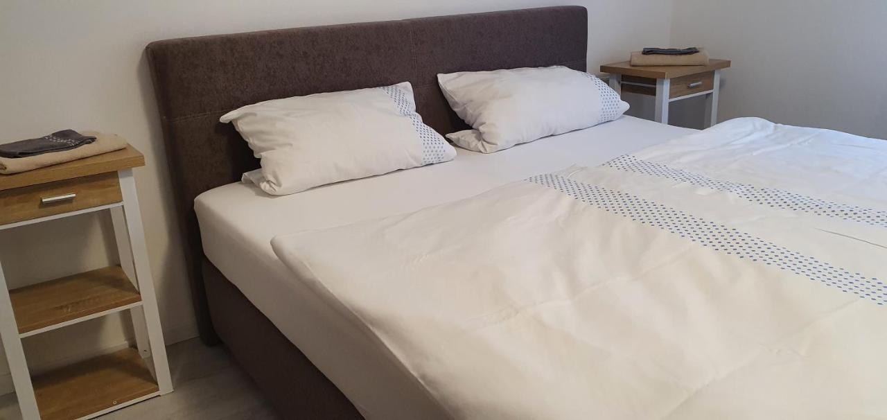 מצינגן Outletcity Ferienwohnung - Apartment 4 מראה חיצוני תמונה