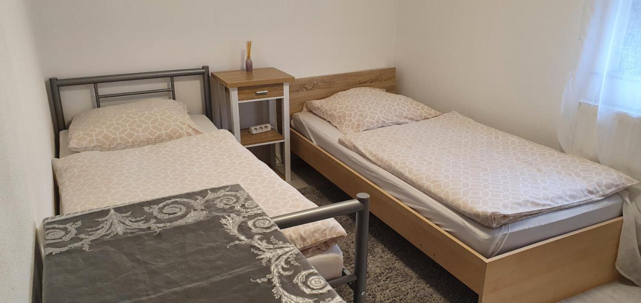 מצינגן Outletcity Ferienwohnung - Apartment 4 מראה חיצוני תמונה